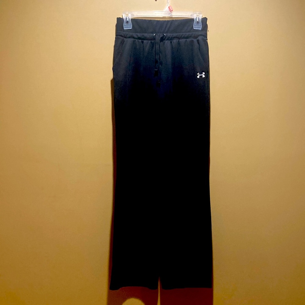 Under Armour Jogging Pants - size small
